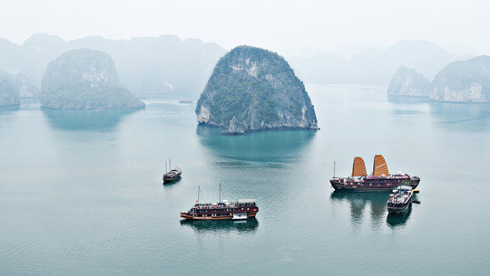 Hanoi – Ninh Binh – Ha Long 2-Day Backpacking Trip